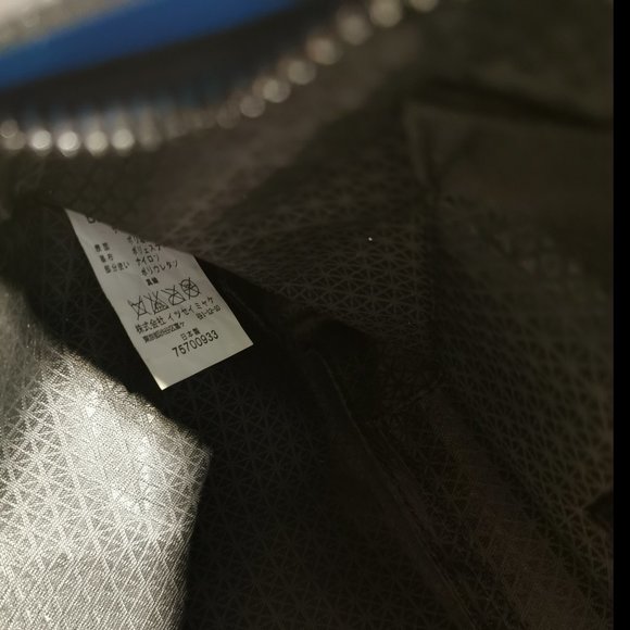 Bao Bao Issey Miyake Shoulder Bag Silver Grey - Picture 5 of 10